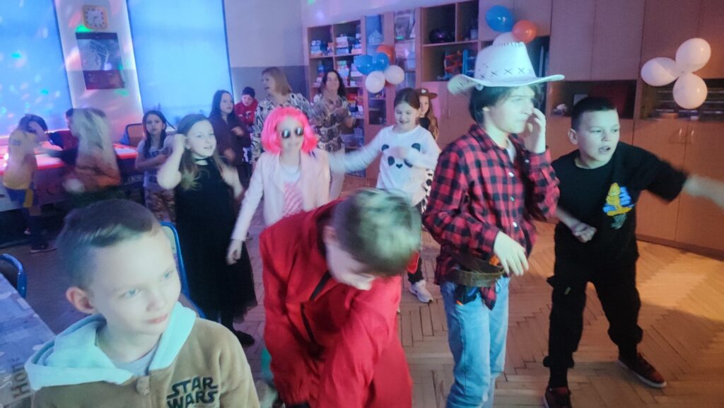 487188162 1153958079858005 2198682473493739884 N