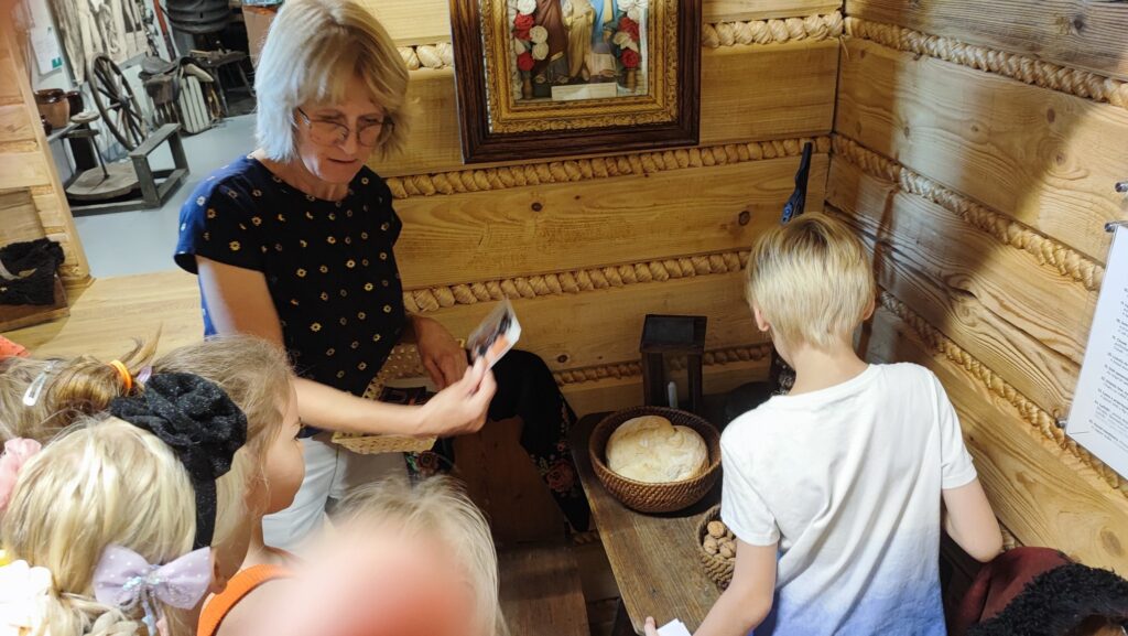 532851840 1263813728872439 4042747494673625150 N