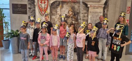 OD ROGATYWKI DO HEŁMU – NAKRYCIA GŁOWY WOJSKA POLSKIEGO